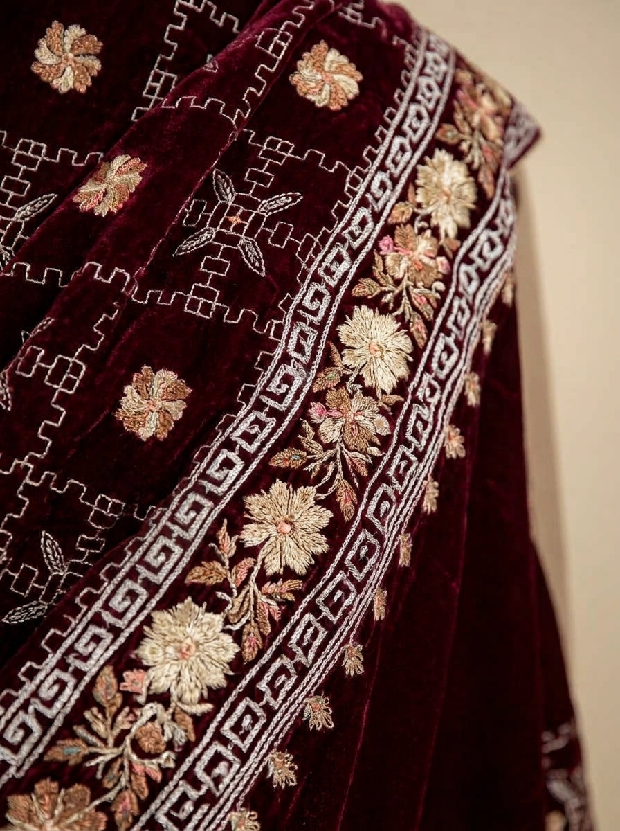 Luxury Embroidered Velvet Shawl – Elegant Full Shawl for Women