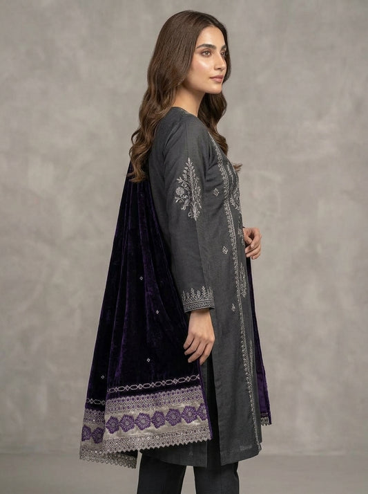 Velvet Shawl with Elegant Lace Border – Premium Winter Shawl